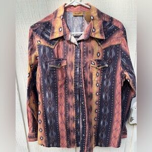 Women’s Wrangler Large Pearl Snap Blouse